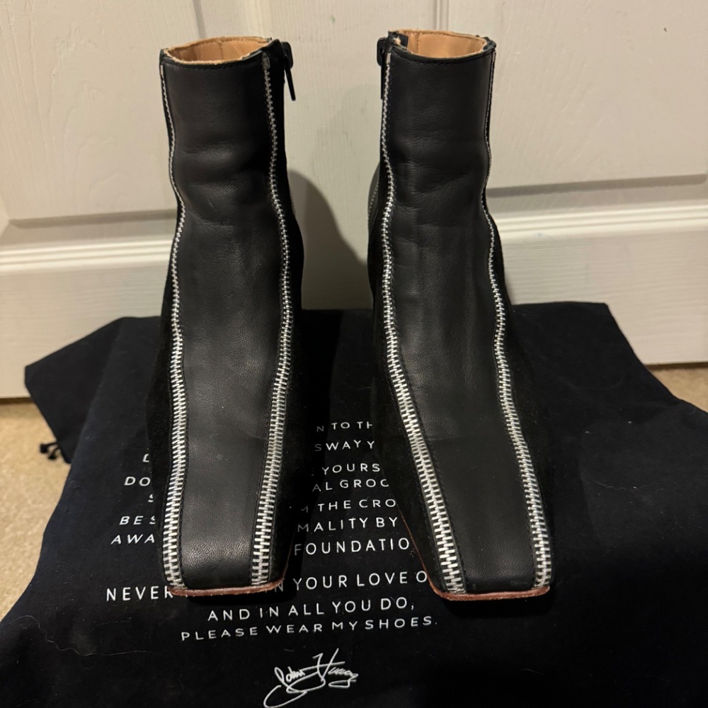 Super fine Highness zippered ankle boots
